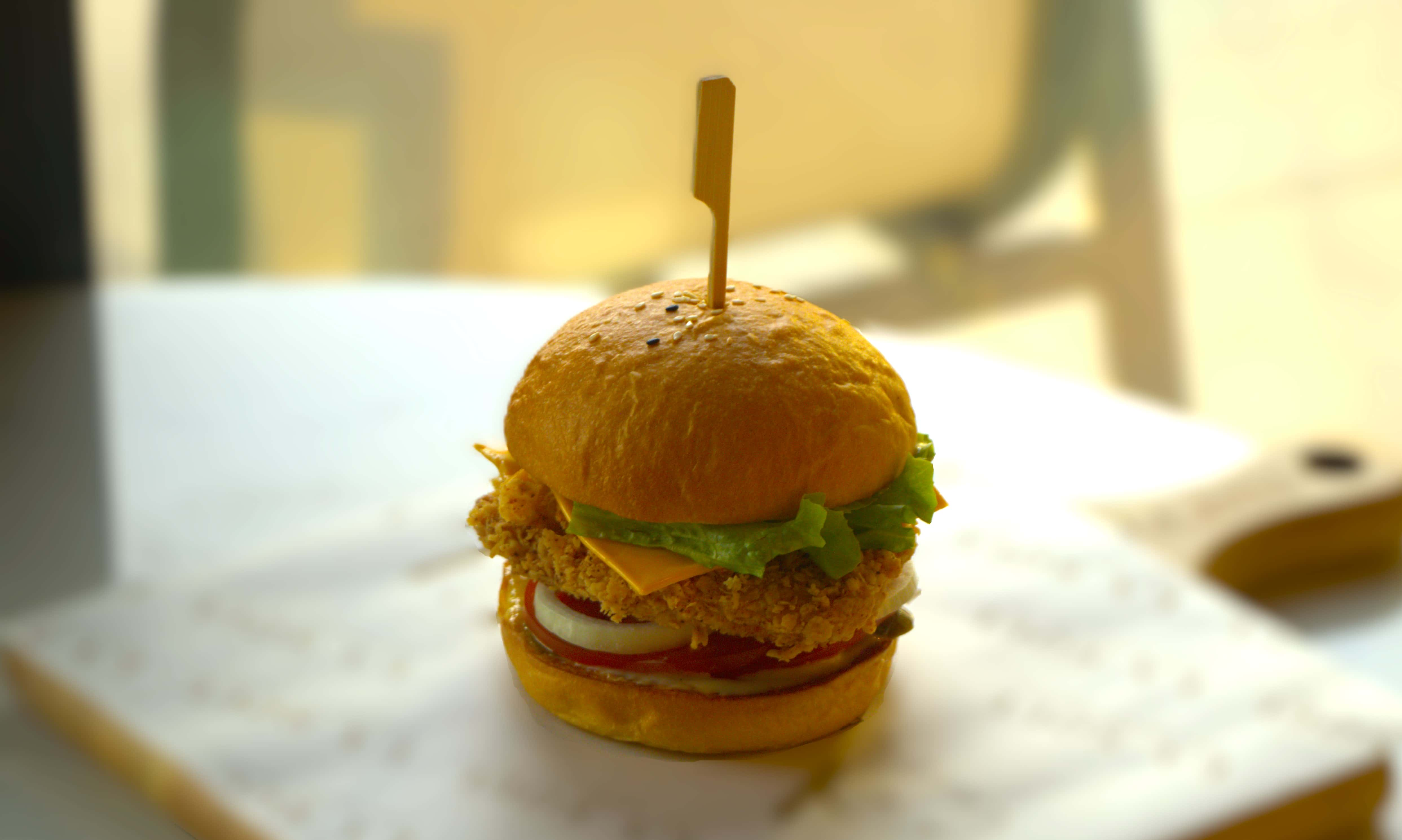 Classic Crispy Chicken Burger